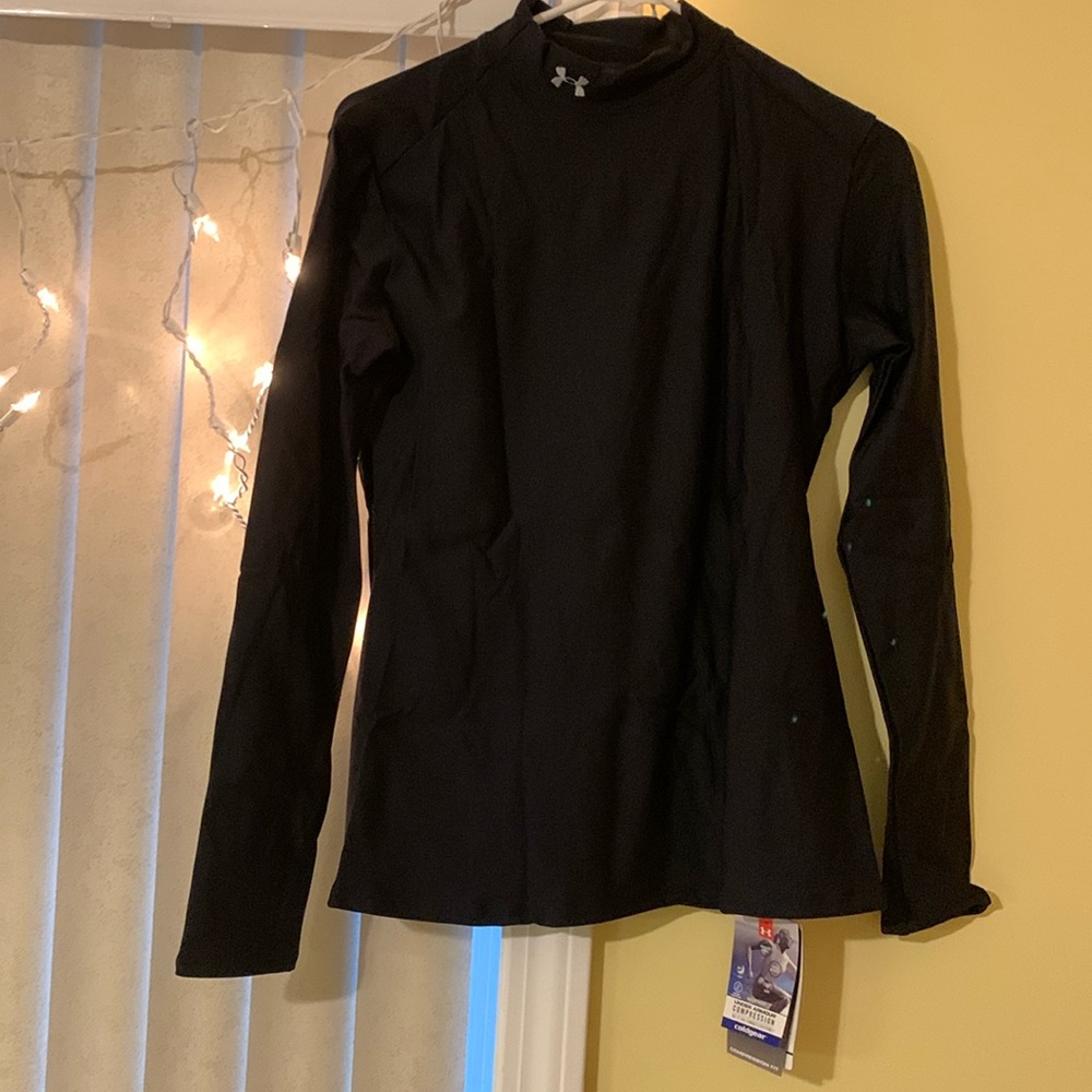 Woman’s Under Armour Compression Shirt NWT